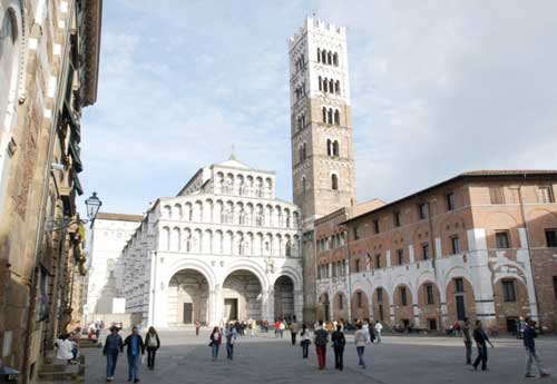 Lucca dal 20 febbraio “Cartanziani Primi passi al museo 2013”