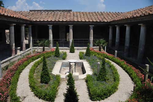 Scavi di Pompei, riapre la Casa degli Amorini Dorati